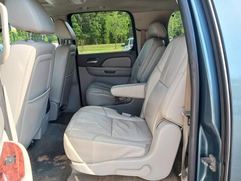 GMC Yukon XL SLT-1 1/2 Ton 4WD 2009