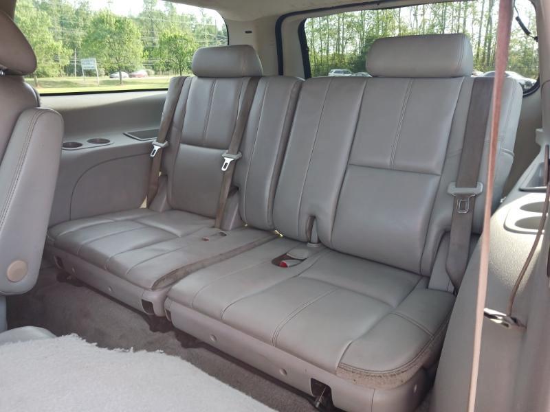 GMC Yukon XL SLT-1 1/2 Ton 4WD 2009