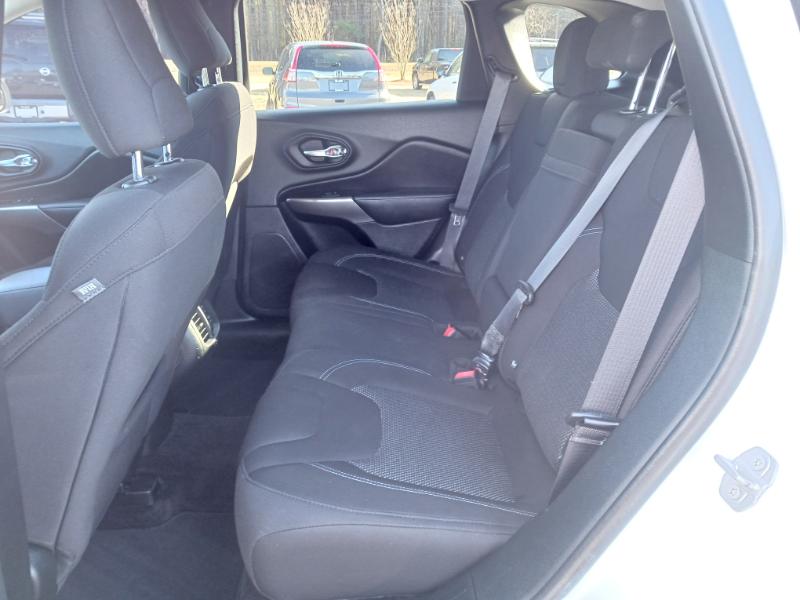 Jeep Cherokee Latitude FWD 2019