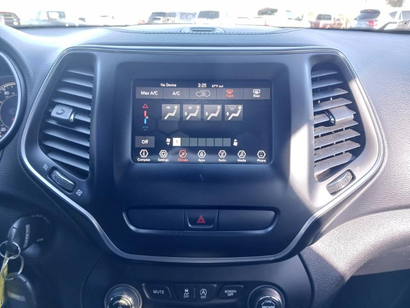 Jeep Cherokee Latitude FWD 2019