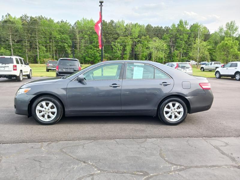 Toyota Camry Base 6-Spd AT 2011