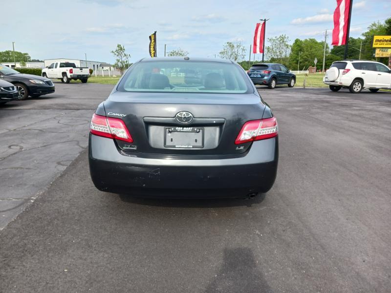 Toyota Camry Base 6-Spd AT 2011