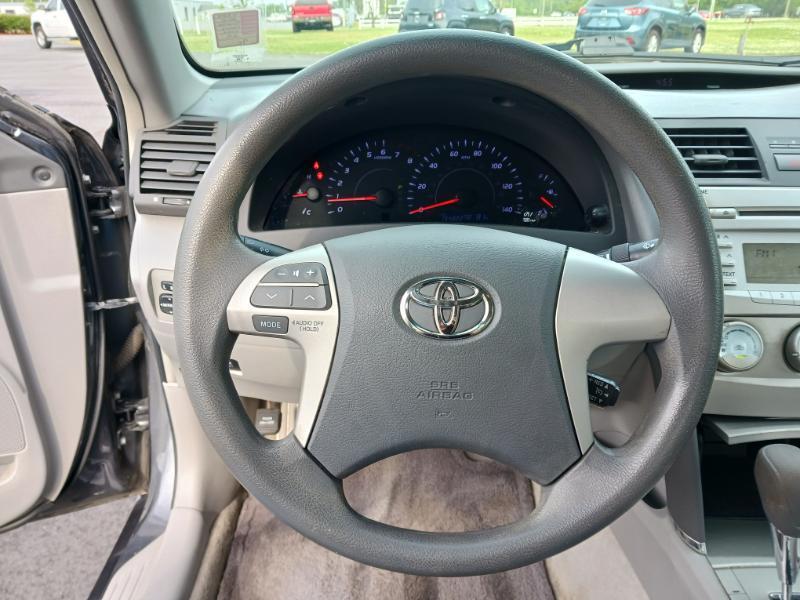 Toyota Camry Base 6-Spd AT 2011