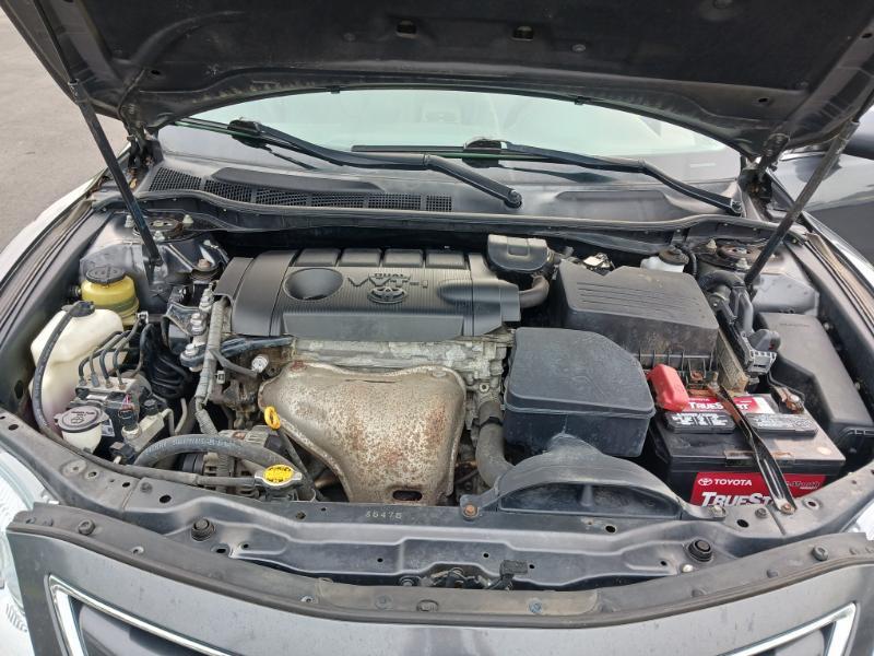 Toyota Camry Base 6-Spd AT 2011