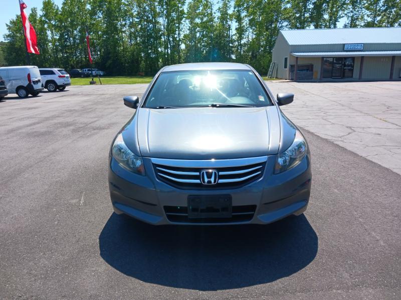 Honda Accord LX sedan AT 2011