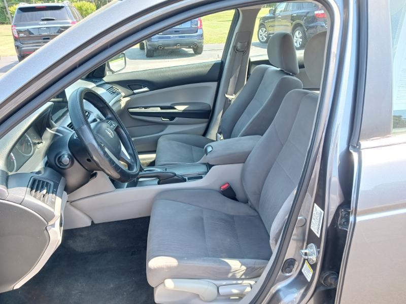 Honda Accord LX sedan AT 2011