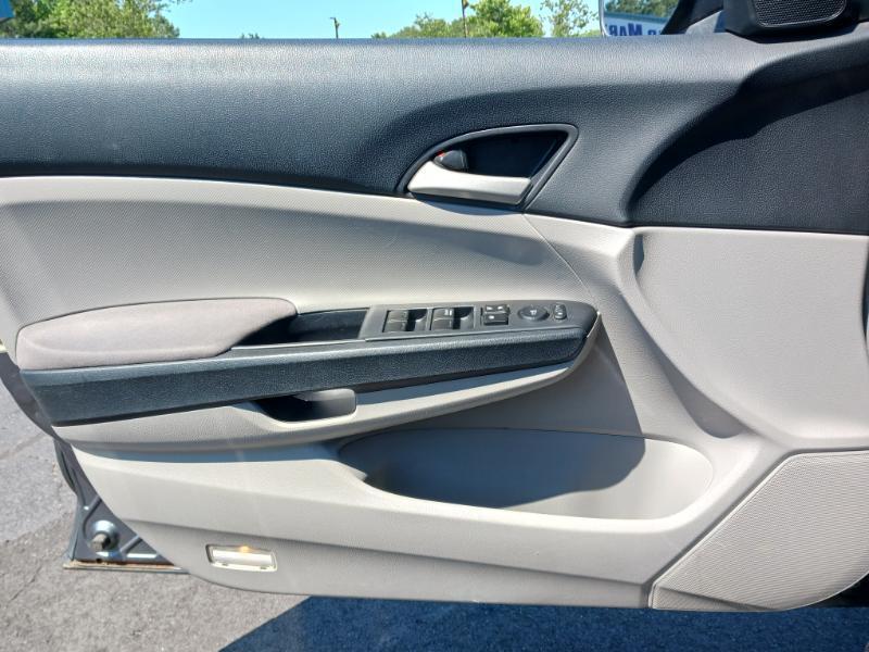 Honda Accord LX sedan AT 2011