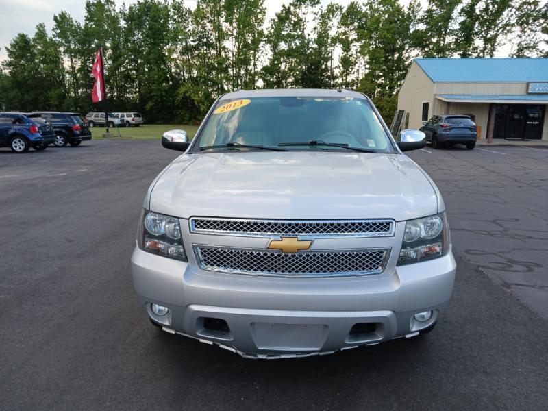 Chevrolet Suburban LT 1500 2WD 2013