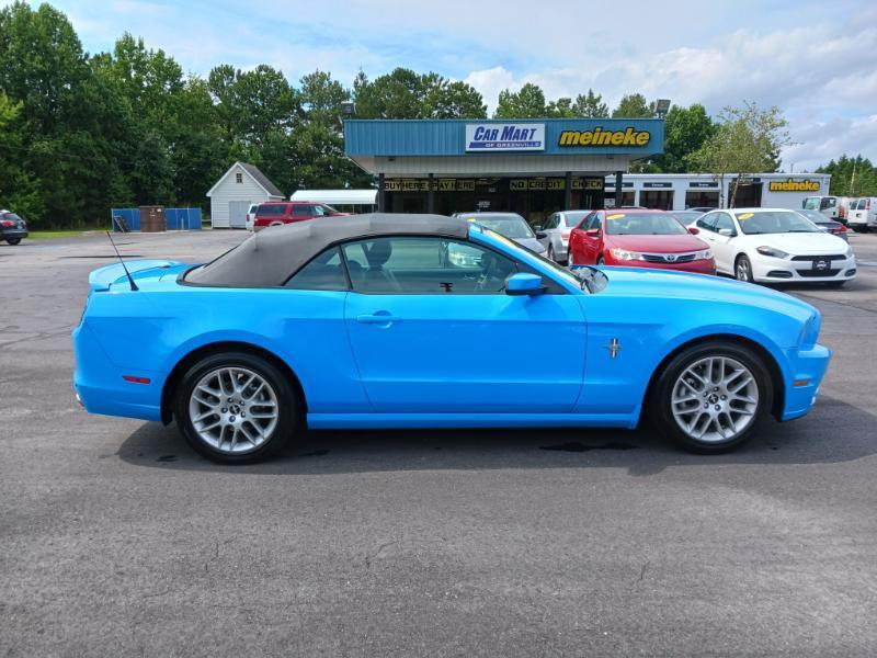 Ford Mustang V6 Convertible 2014
