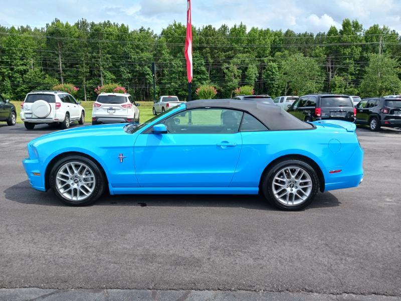 Ford Mustang V6 Convertible 2014