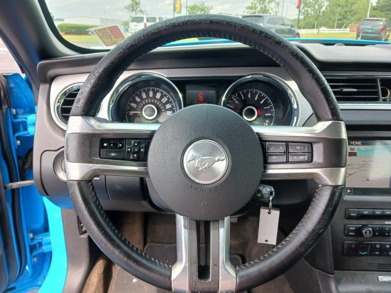 Ford Mustang V6 Convertible 2014