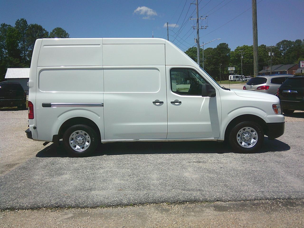 Nissan NV Cargo 2500 HD SV V6 High Roof 2019