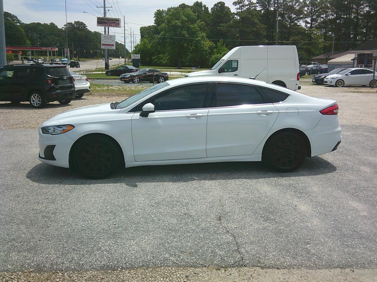 Ford Fusion S 2019