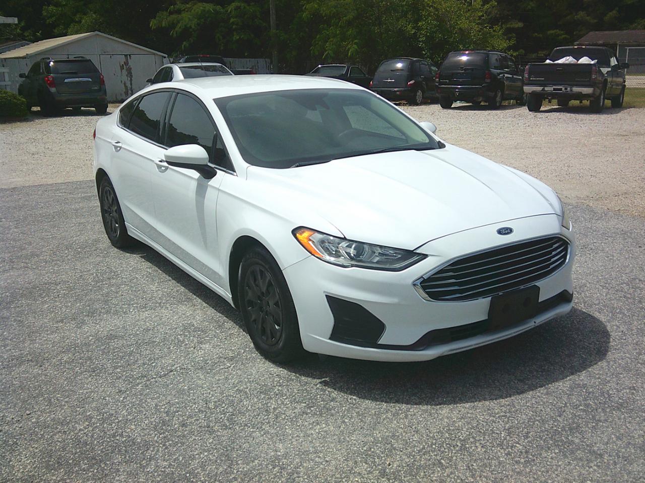 Ford Fusion S 2019