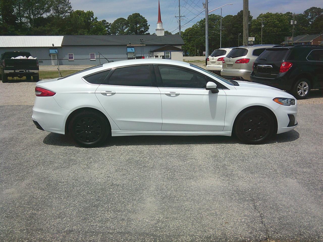 Ford Fusion S 2019