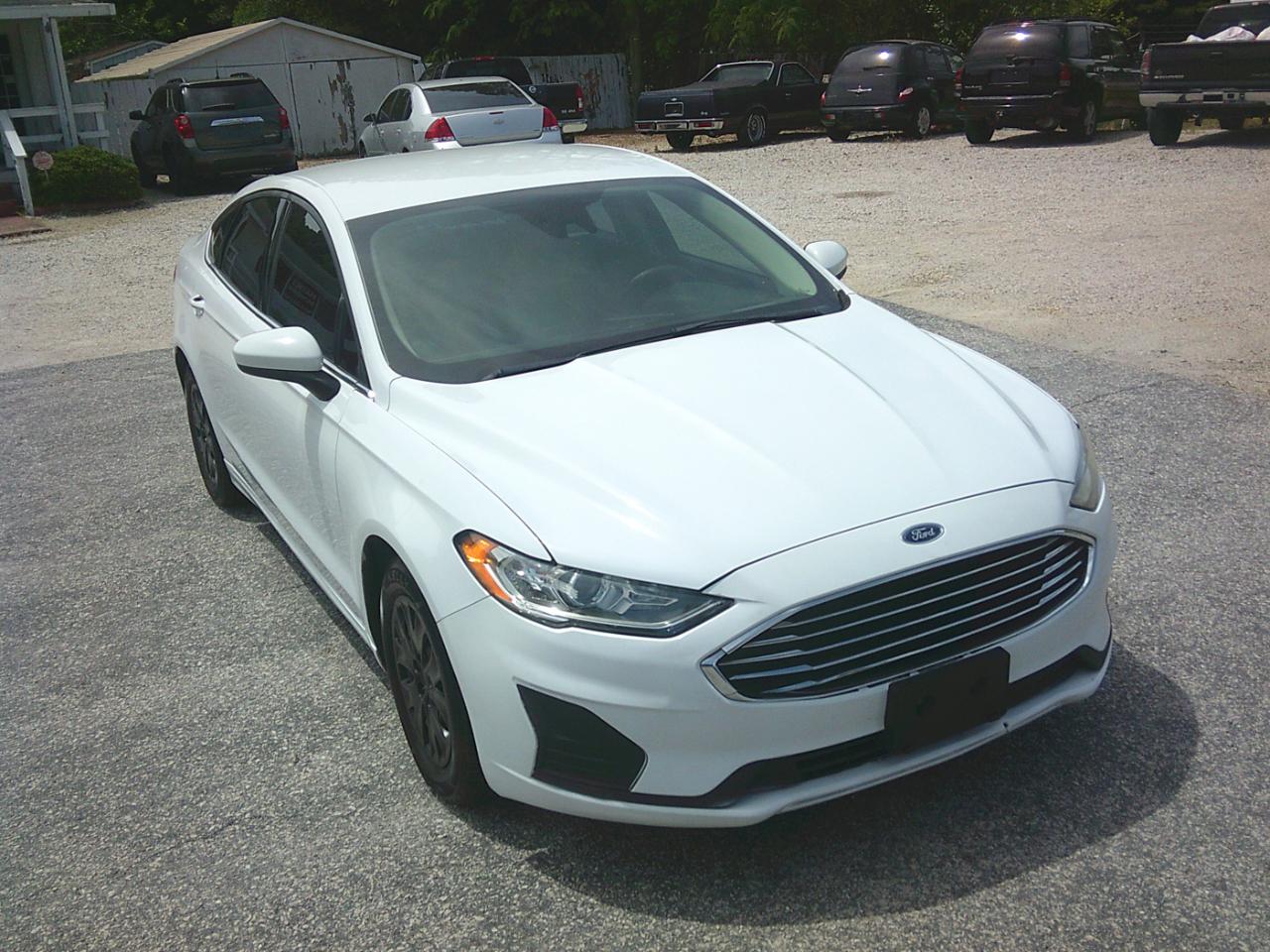 Ford Fusion S 2019