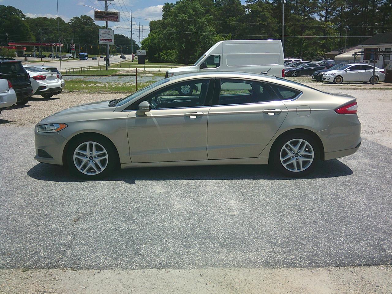 Ford Fusion SE 2016
