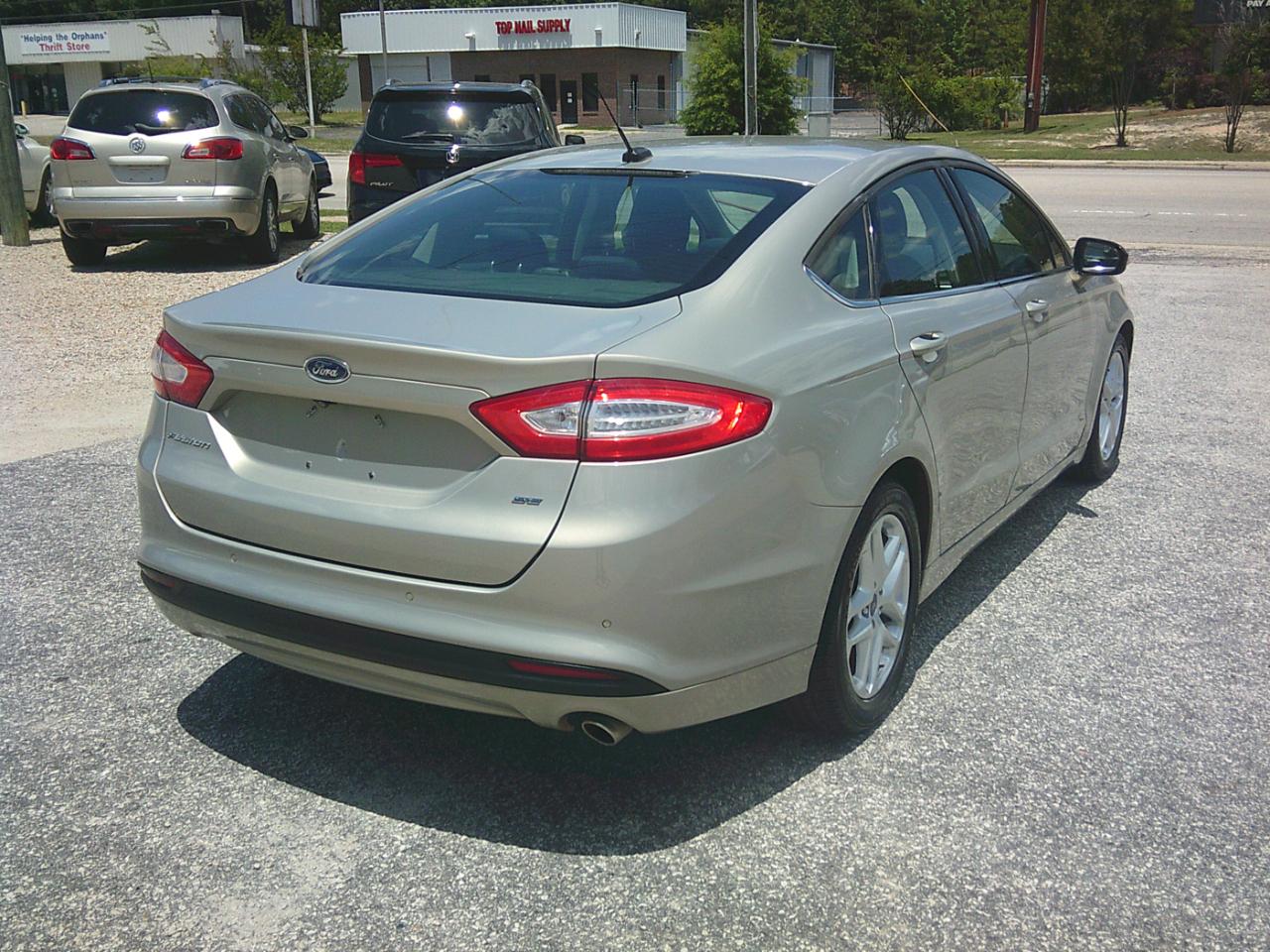 Ford Fusion SE 2016