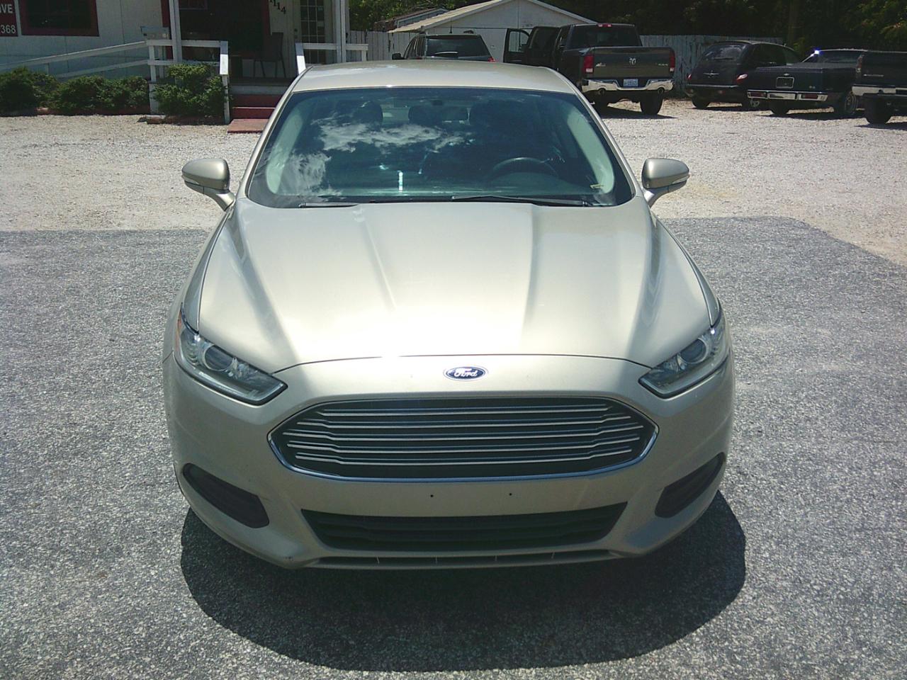 Ford Fusion SE 2016