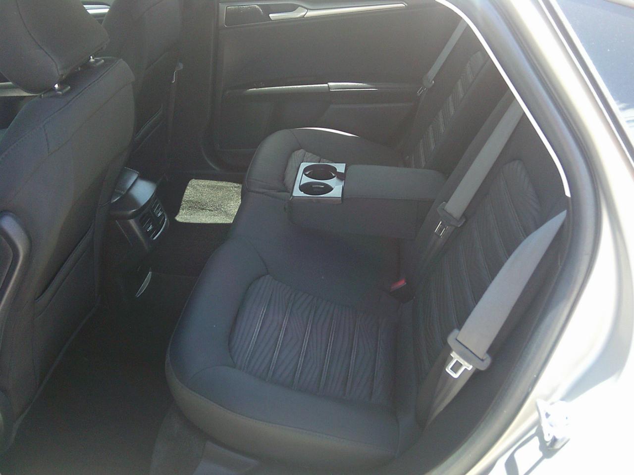Ford Fusion SE 2016