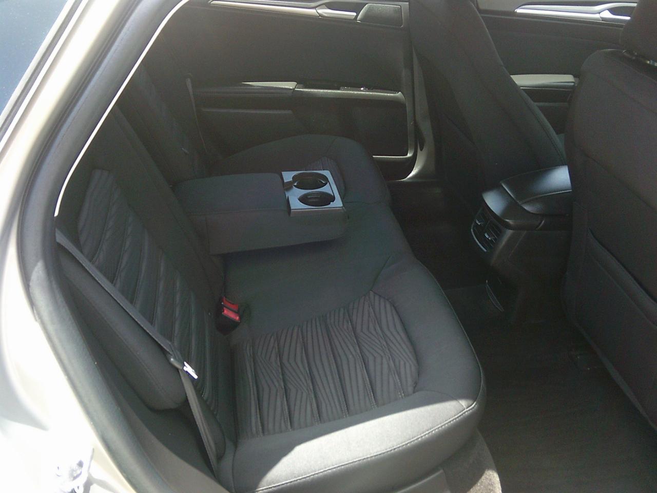 Ford Fusion SE 2016