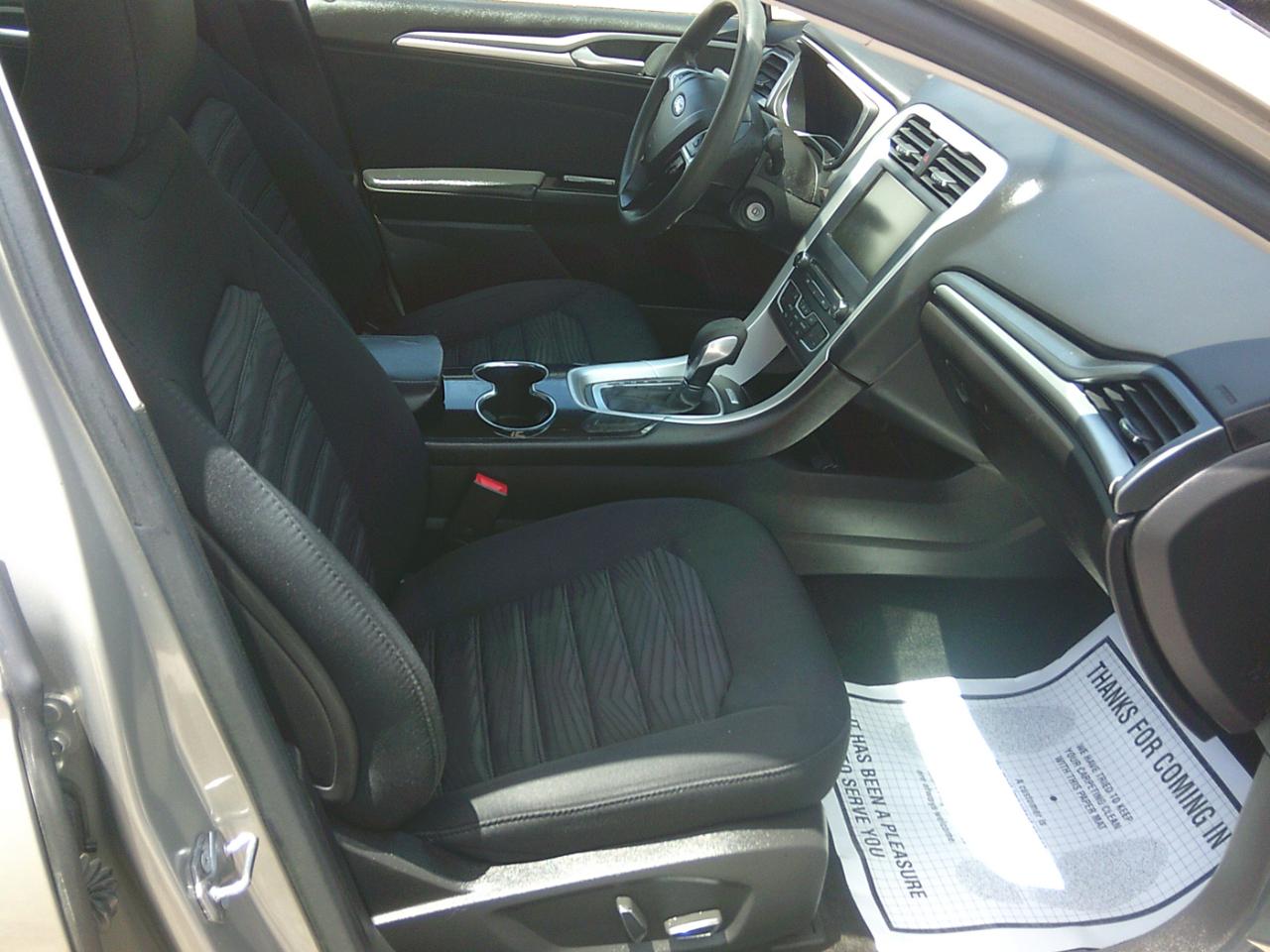 Ford Fusion SE 2016