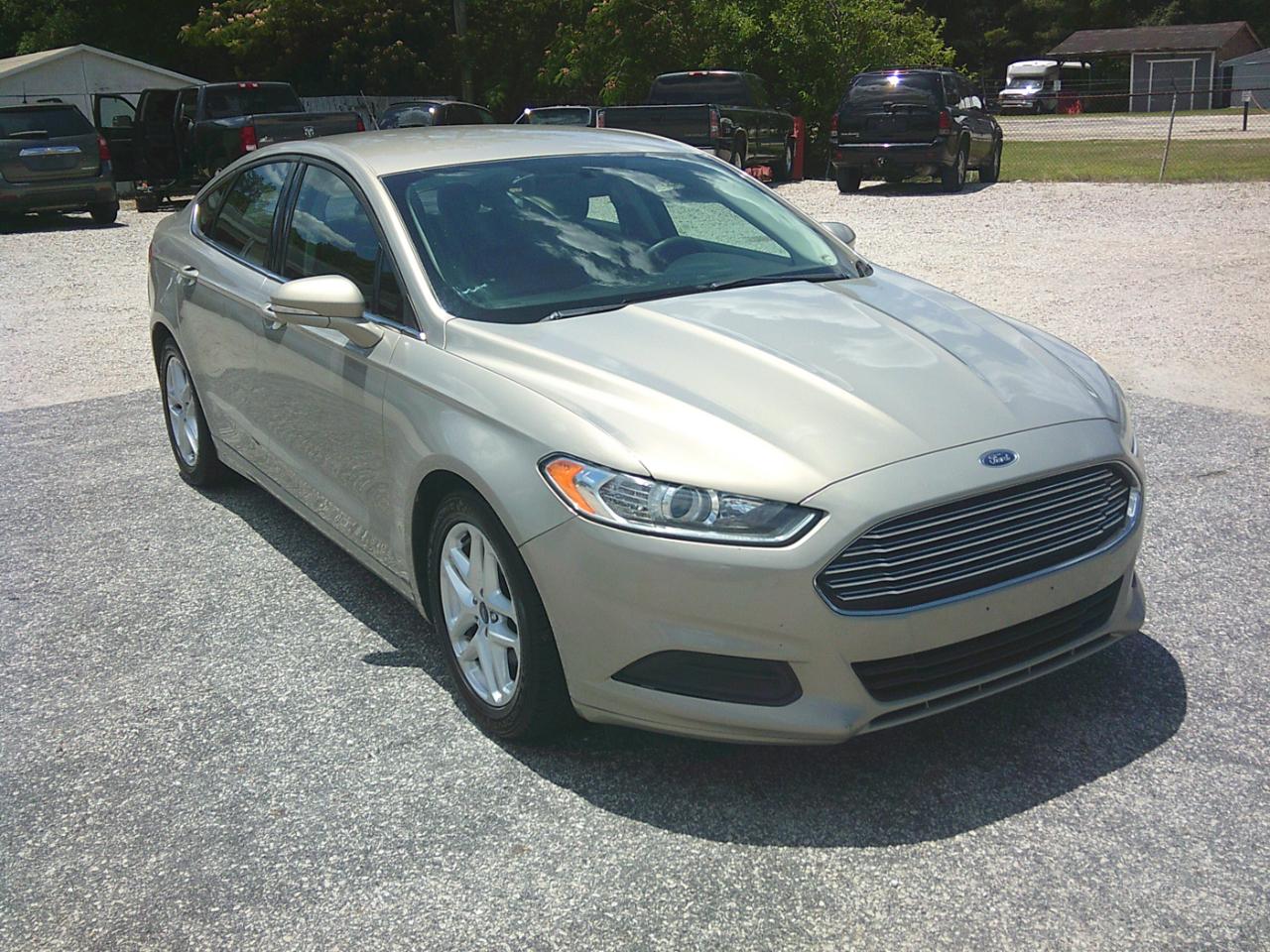 Ford Fusion SE 2016