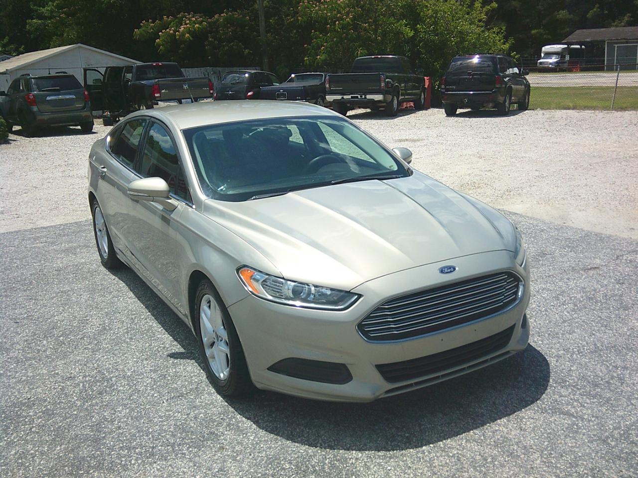 Ford Fusion SE 2016
