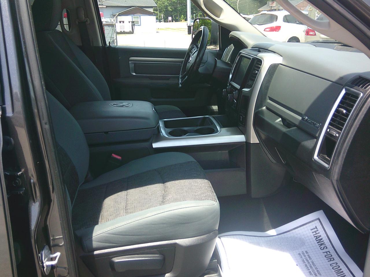 Dodge Ram 1500 SLT  2016
