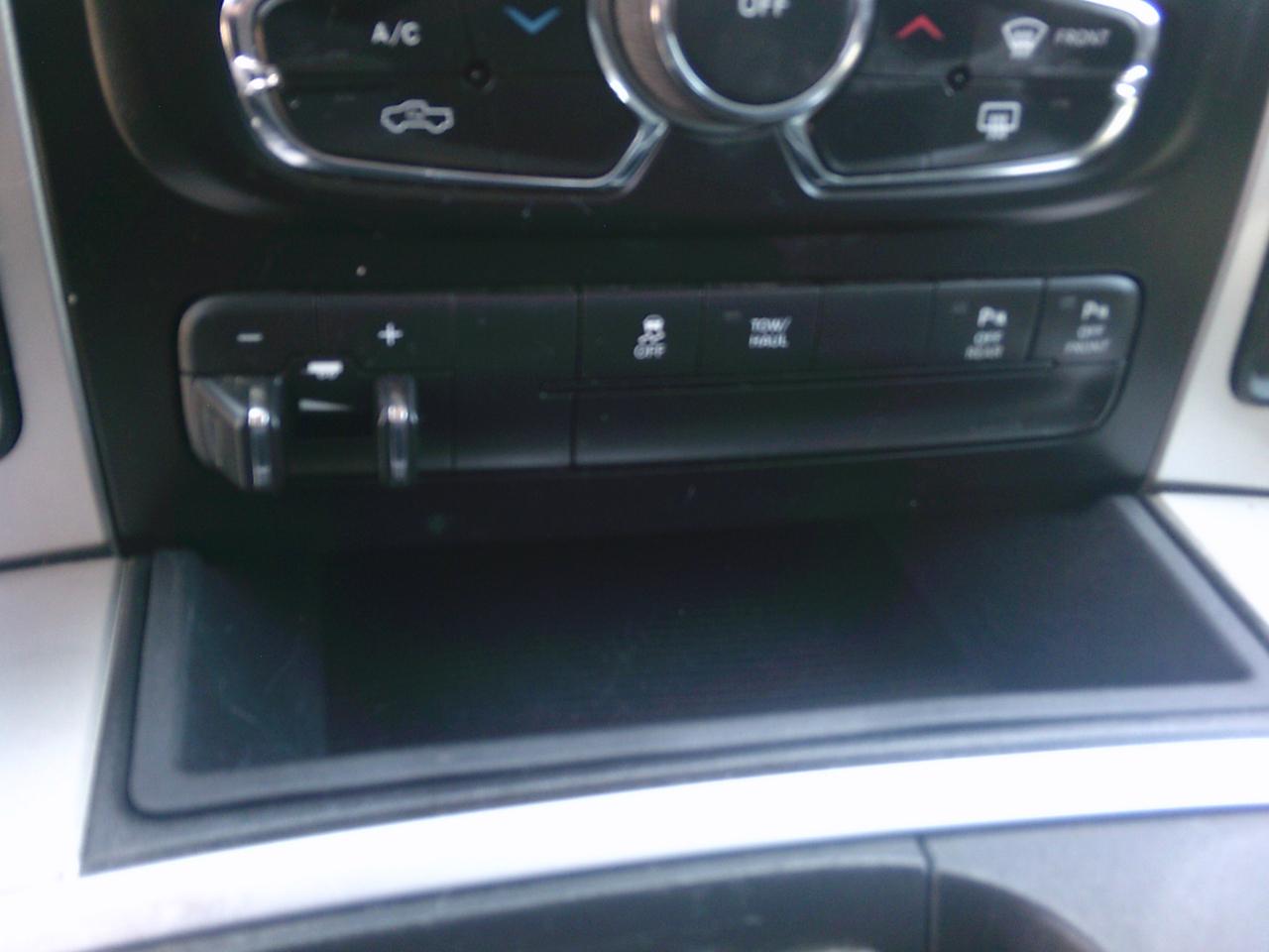 Dodge Ram 1500 SLT  2016