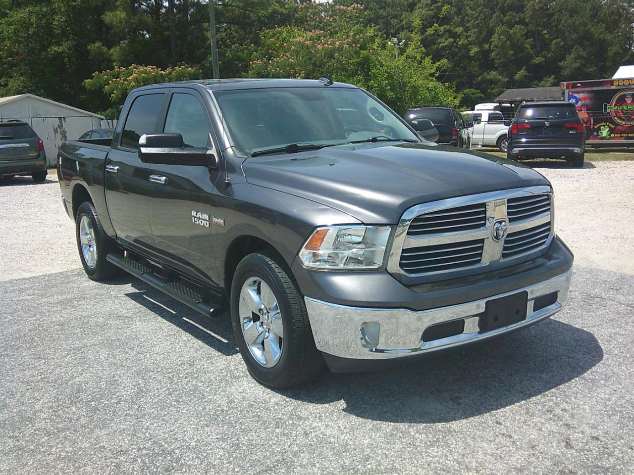 Dodge Ram 1500 SLT  2016