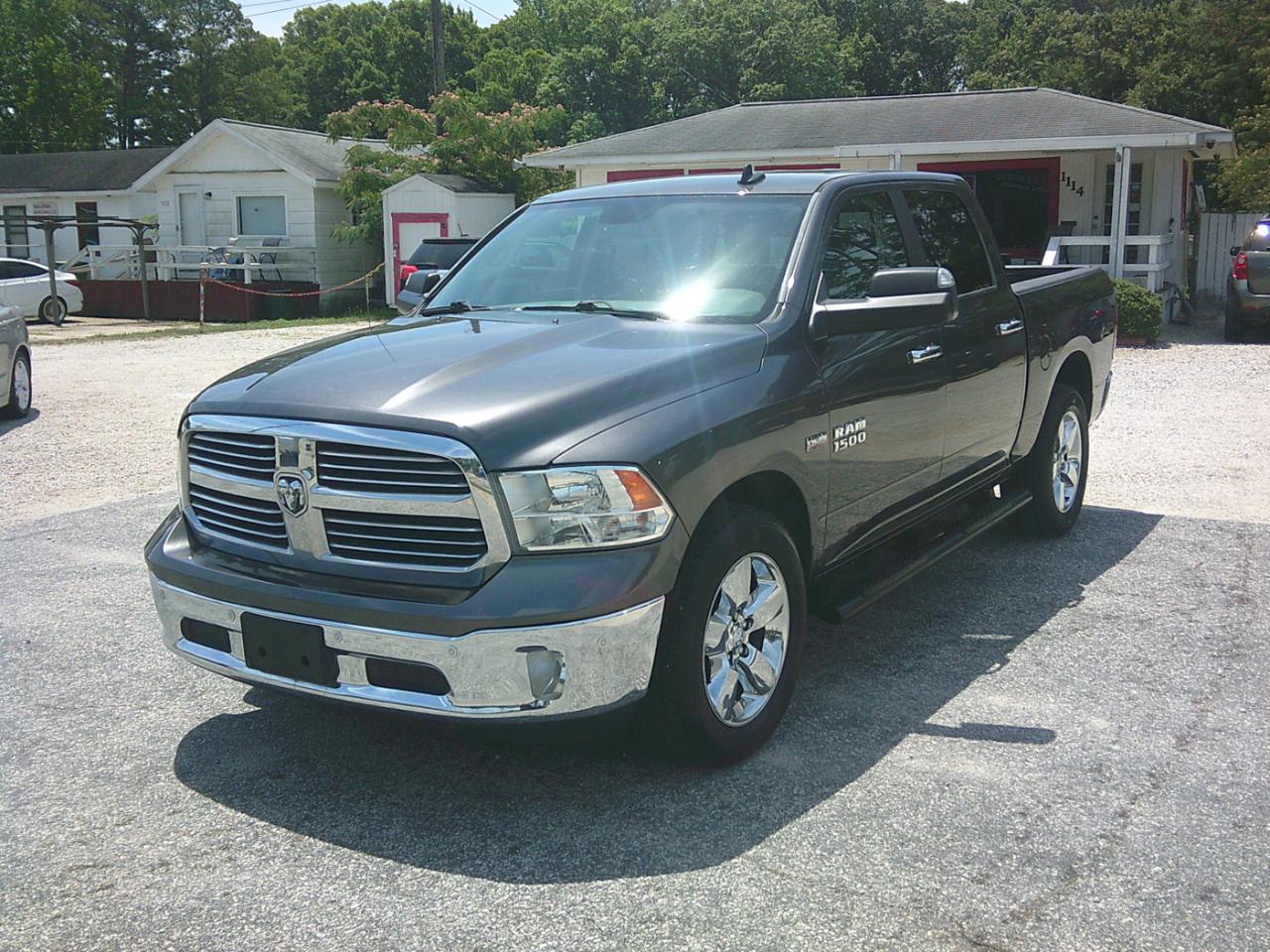 Dodge Ram 1500 SLT  2016