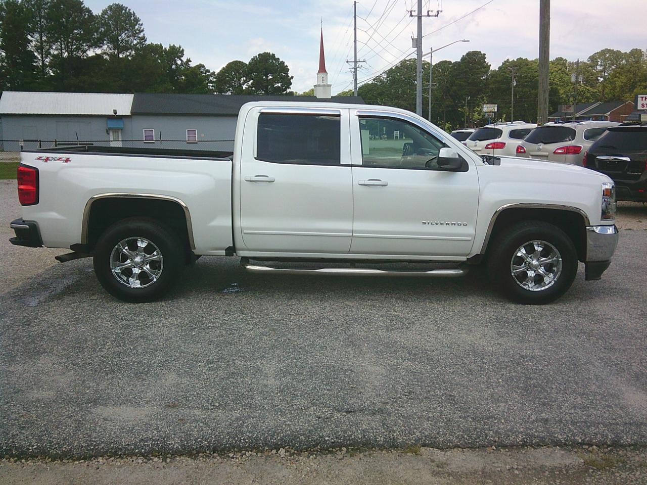 Chevrolet Silverado 1500 LT Crew Cab 4WD 2017