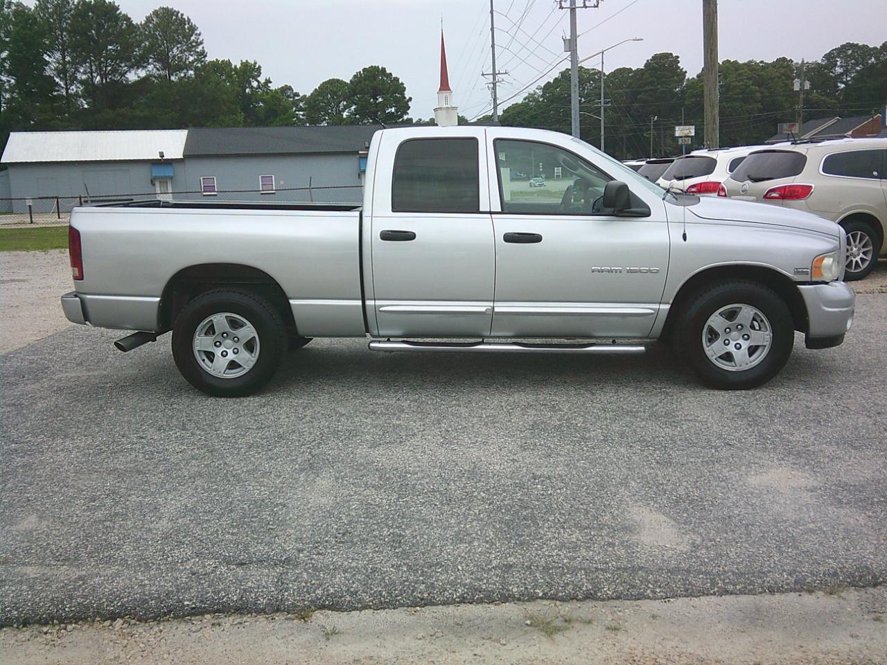 Dodge Ram 1500 SLT Quad Cab 2WD 2004