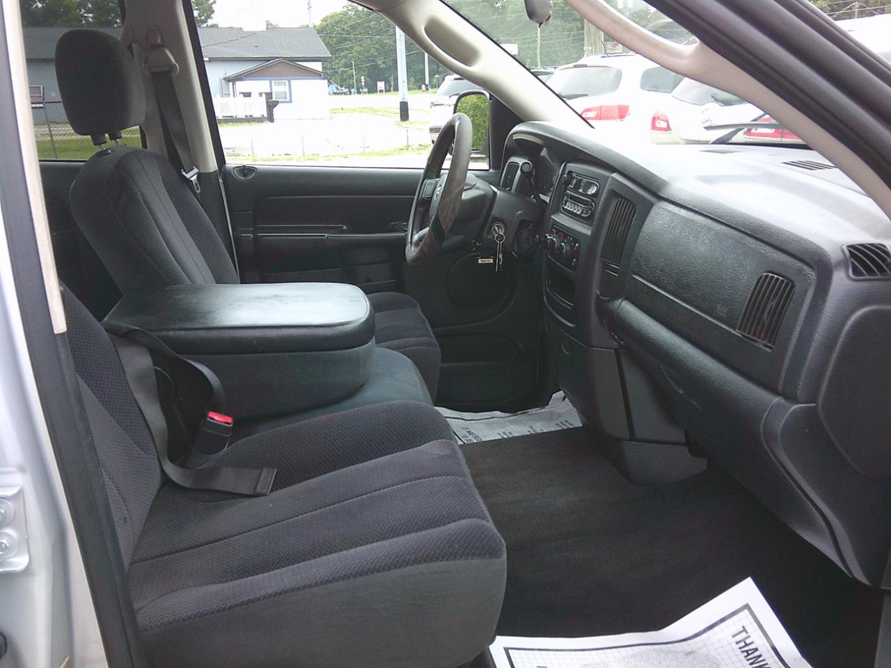 Dodge Ram 1500 SLT Quad Cab 2WD 2004