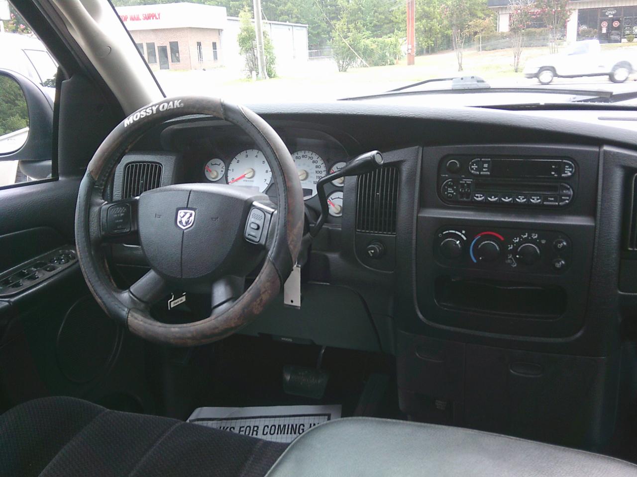 Dodge Ram 1500 SLT Quad Cab 2WD 2004