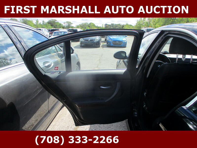 BMW 3 Series 330xi 4dr Sdn AWD 2006 BMW 3 Series 330xi 4dr Sdn AWD 2006