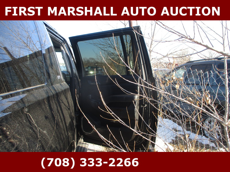 Chevrolet Suburban 1500 LT 2017