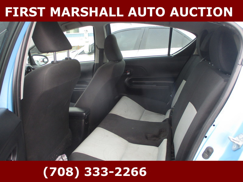 Toyota Prius c  2015