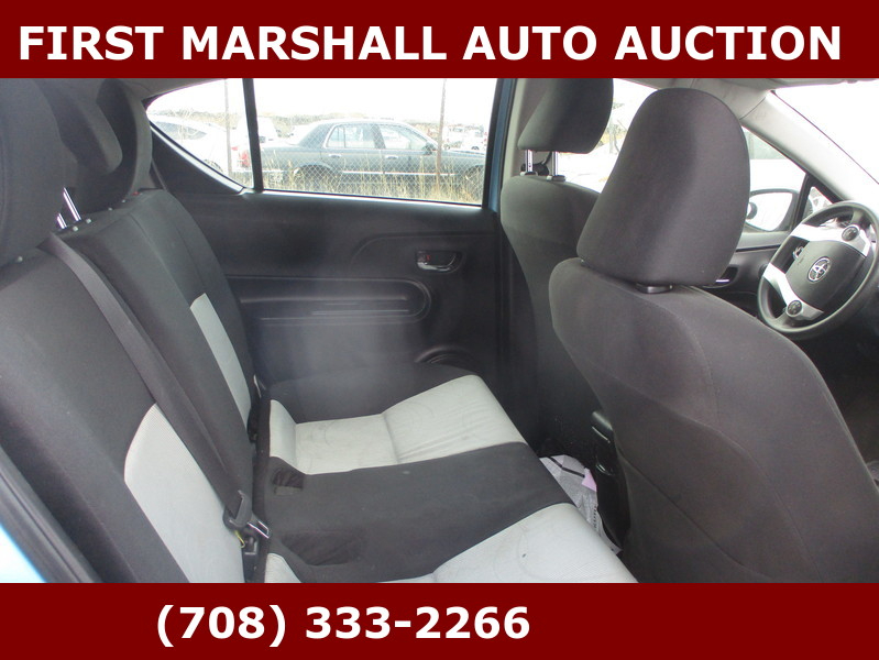 Toyota Prius c  2015