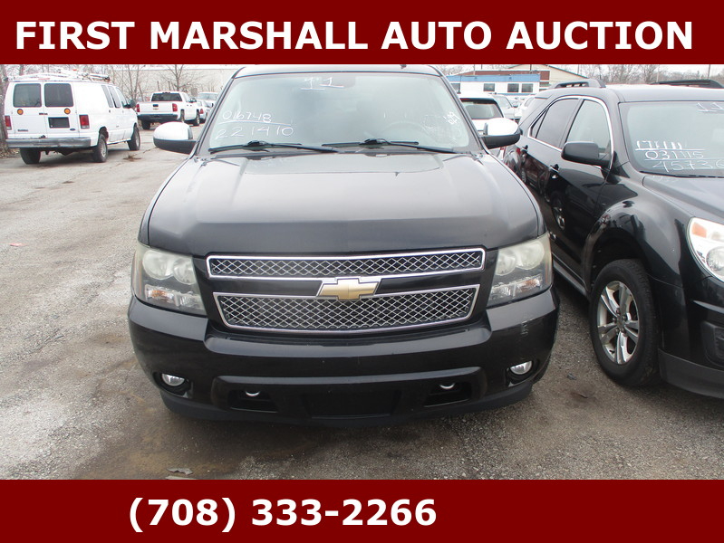 Chevrolet Suburban  2011