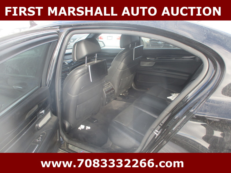 BMW 750i xDrive  2013