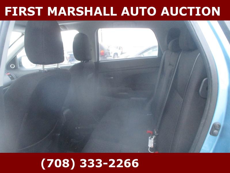 Mitsubishi Outlander  2011