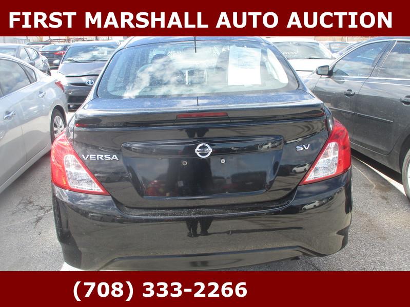 Nissan Versa Sedan SV CVT 2019