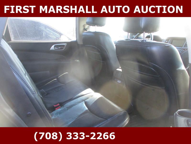 Nissan Pathfinder  2013