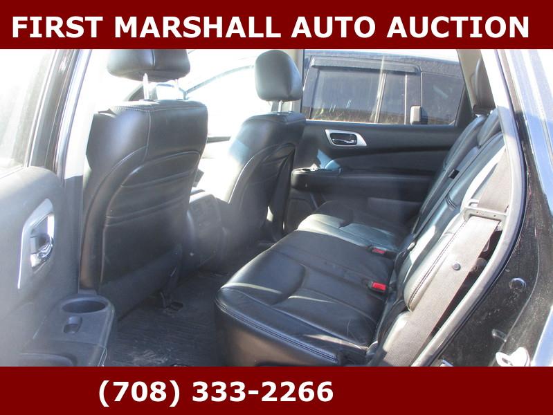 Nissan Pathfinder  2013