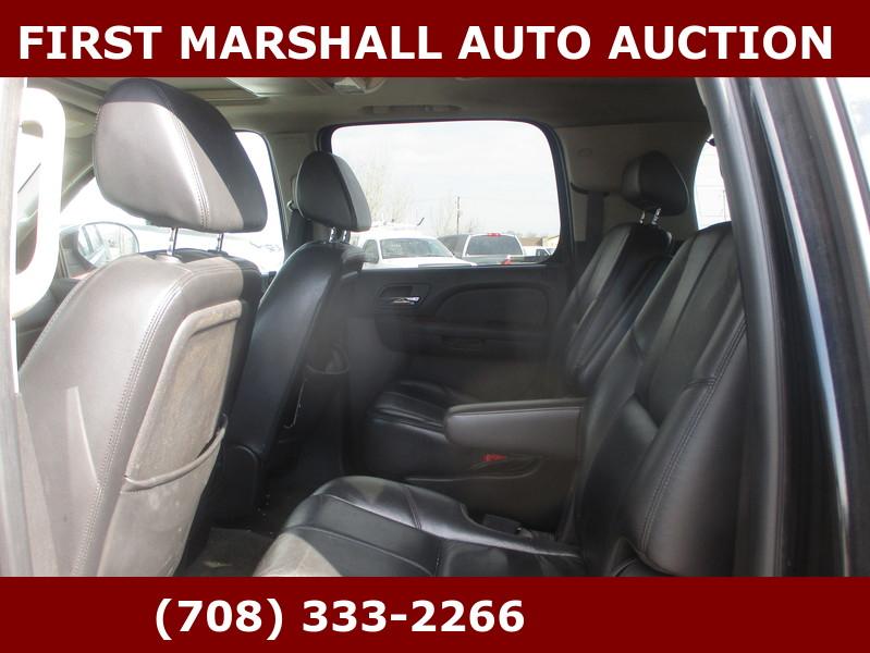 Chevrolet Suburban  2008