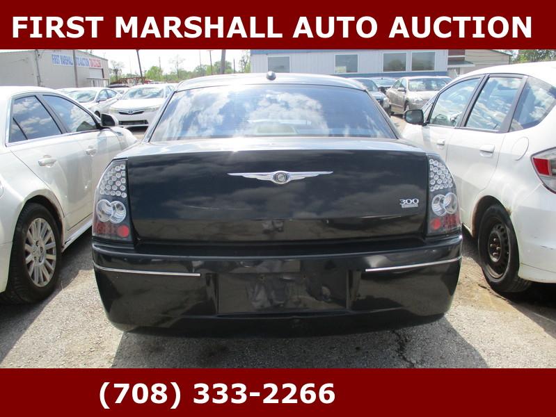 Chrysler 300  2005