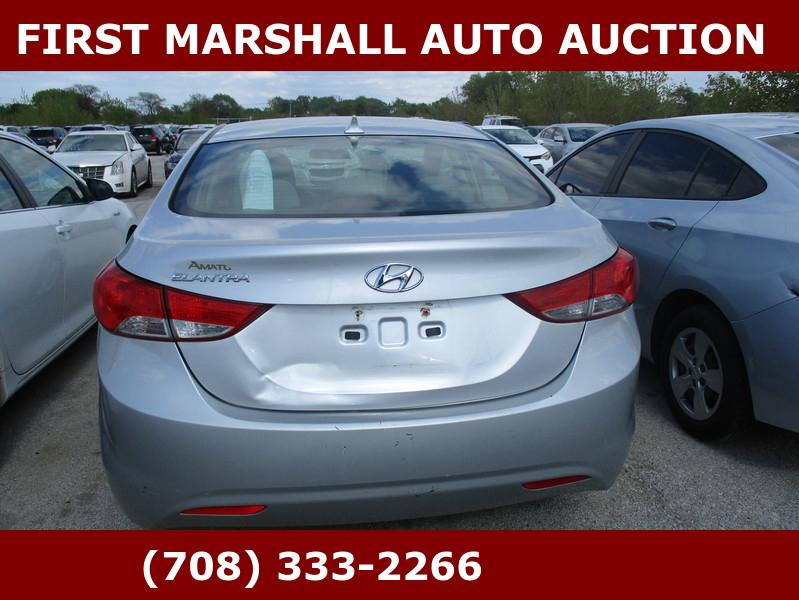 Hyundai Elantra  2013