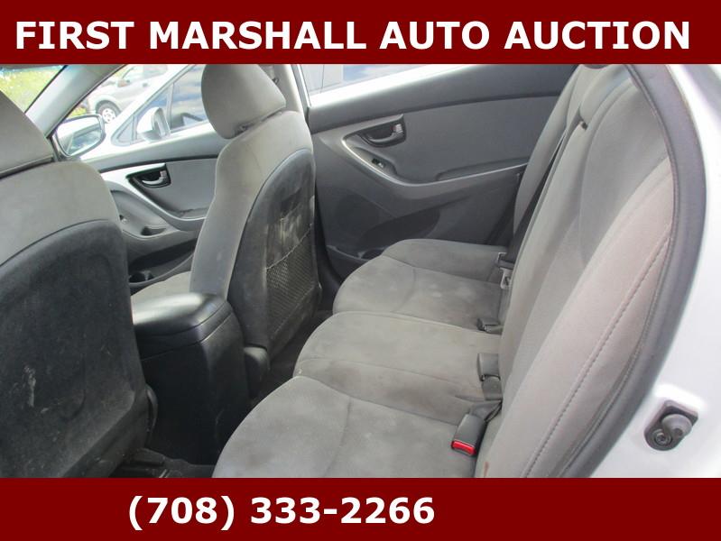 Hyundai Elantra  2013